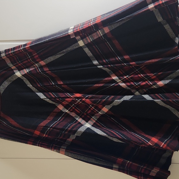 Plaid A-Line Skirt - Red and Black. Vintage Wool Academia Midi Skirt - Picture 5 of 12